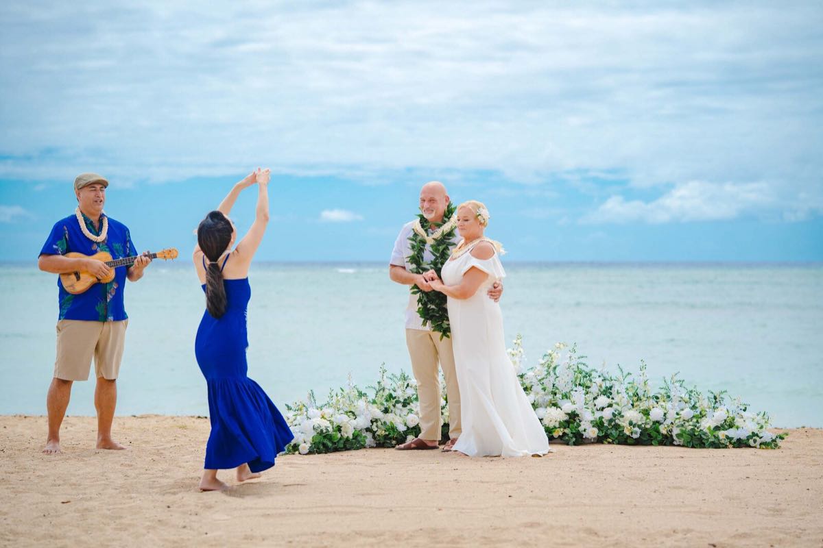 Beach ceremony on Oahu